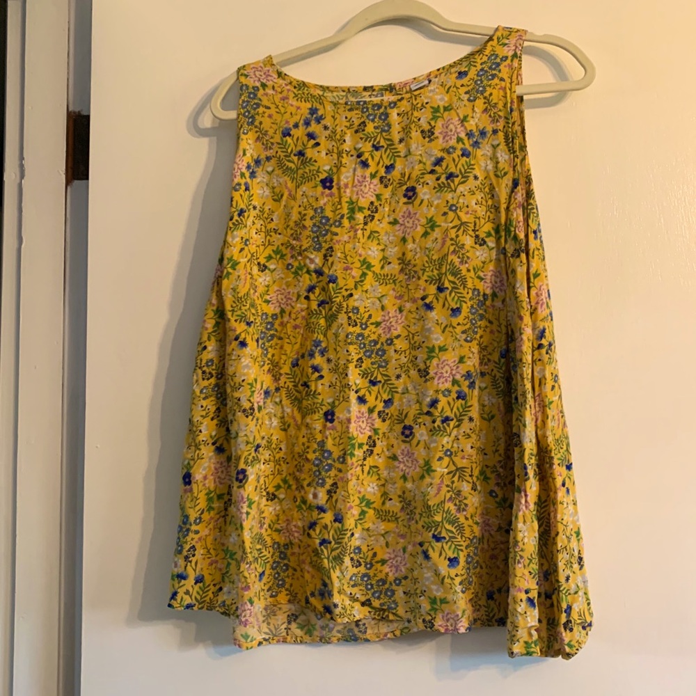 Floral Swing Top 💛